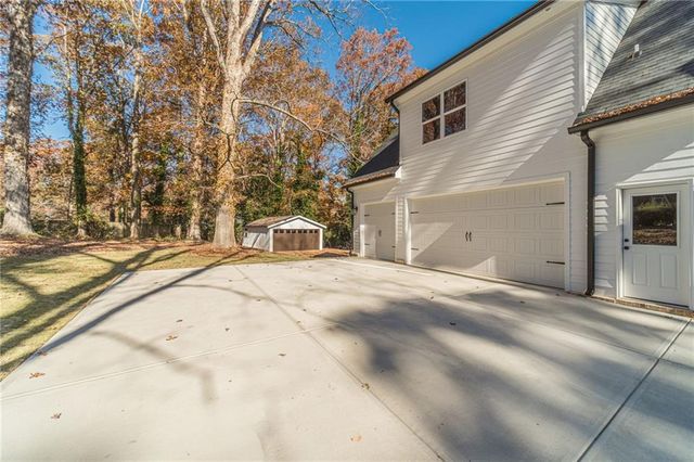 327 Pine Circle, Monroe, GA 30655