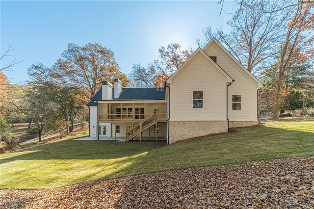 327 Pine Circle, Monroe, GA 30655