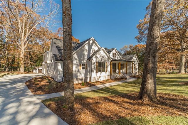 327 Pine Circle, Monroe, GA 30655