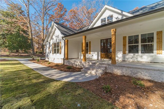 327 Pine Circle, Monroe, GA 30655