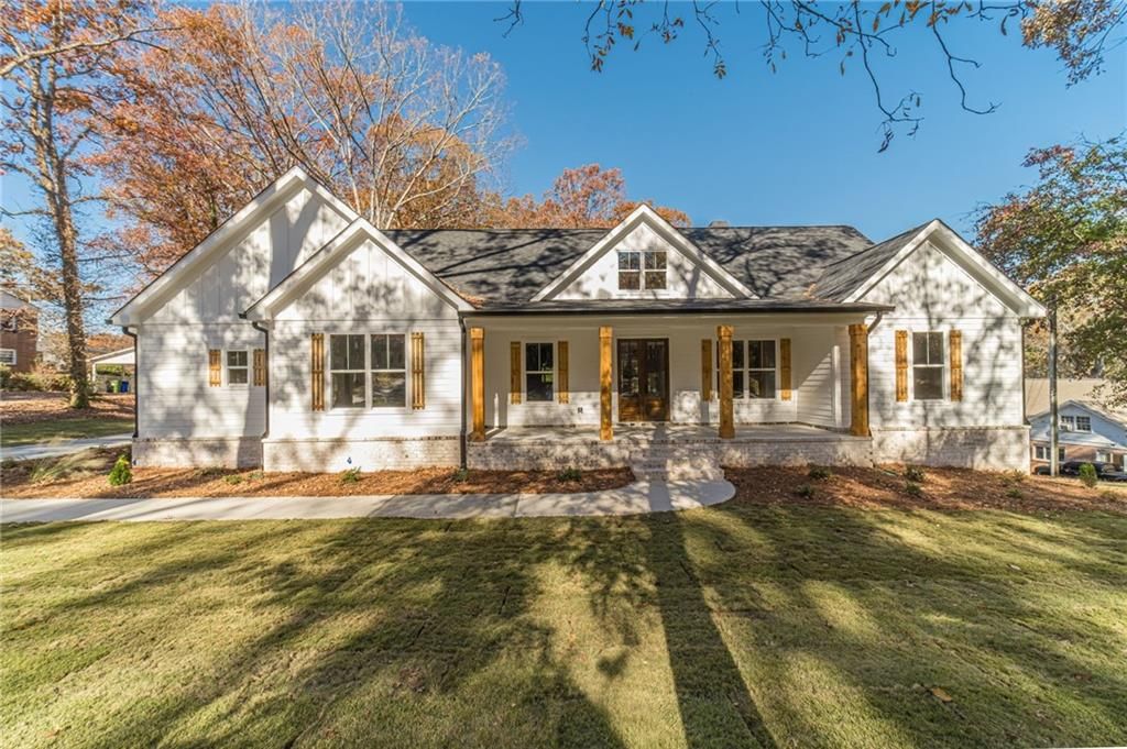 327 Pine Circle, Monroe, GA 30655