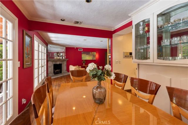 7044 Mammoth Avenue, Van Nuys, CA 91405