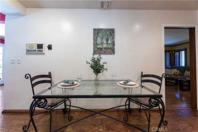 7044 Mammoth Avenue, Van Nuys, CA 91405