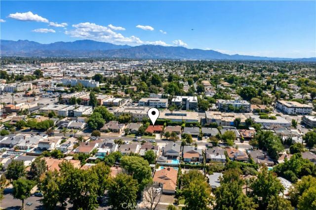 7044 Mammoth Avenue, Van Nuys, CA 91405