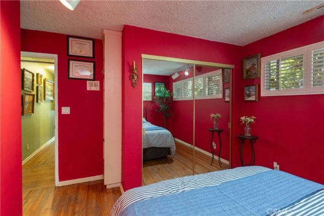 7044 Mammoth Avenue, Van Nuys, CA 91405