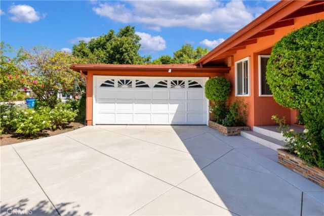 7044 Mammoth Avenue, Van Nuys, CA 91405