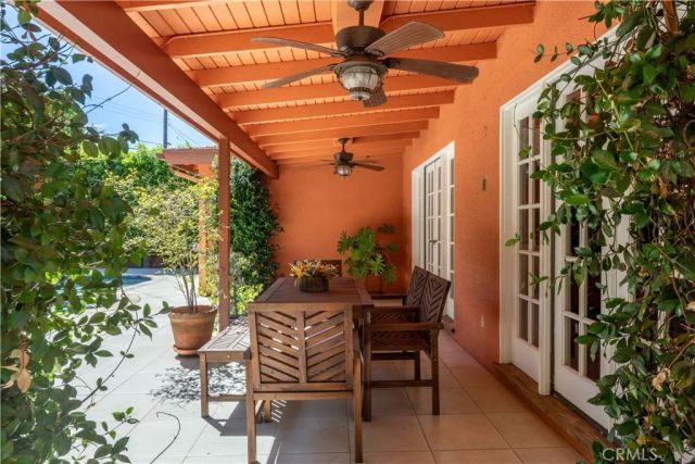 7044 Mammoth Avenue, Van Nuys, CA 91405