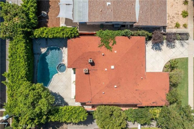 7044 Mammoth Avenue, Van Nuys, CA 91405