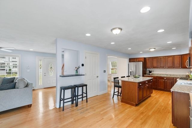 33 Houghton Rd, Wilmington, MA 01887