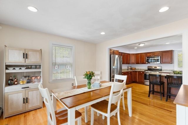 33 Houghton Rd, Wilmington, MA 01887