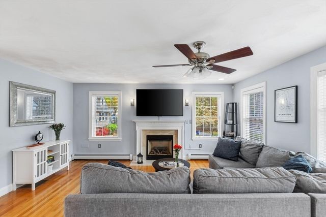 33 Houghton Rd, Wilmington, MA 01887