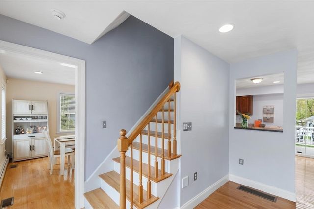 33 Houghton Rd, Wilmington, MA 01887