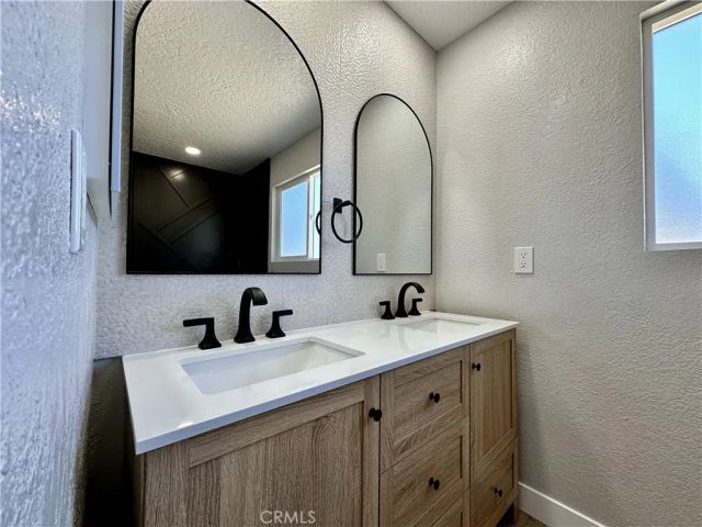 625 Tamarack Road, Pinon Hills, CA 92372