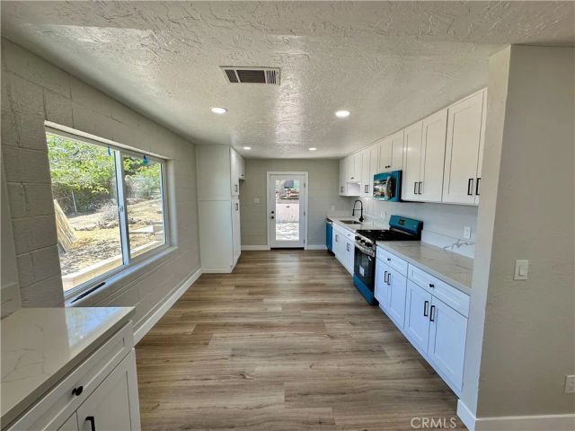 625 Tamarack Road, Pinon Hills, CA 92372