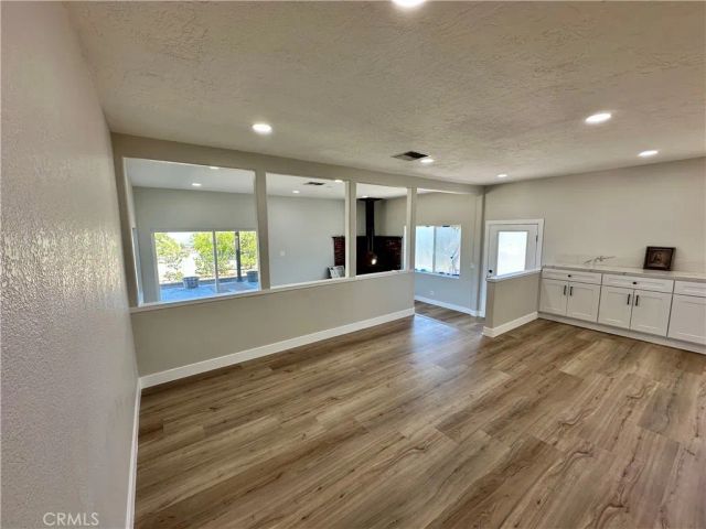625 Tamarack Road, Pinon Hills, CA 92372