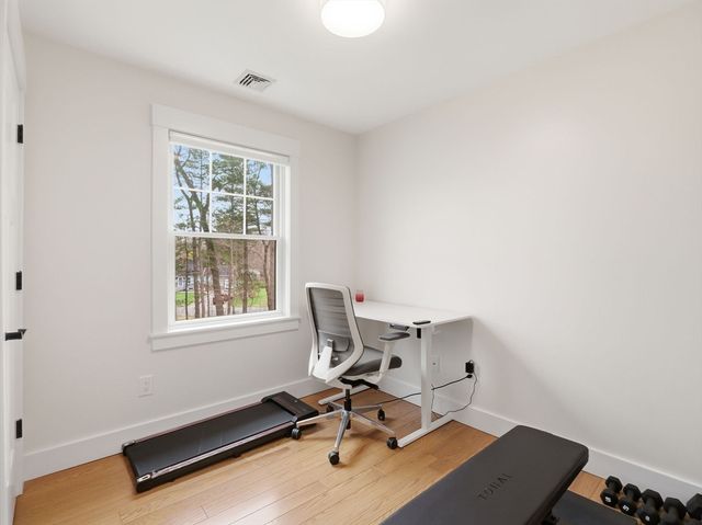 2 Winterberry Cir, Salisbury, MA 01952