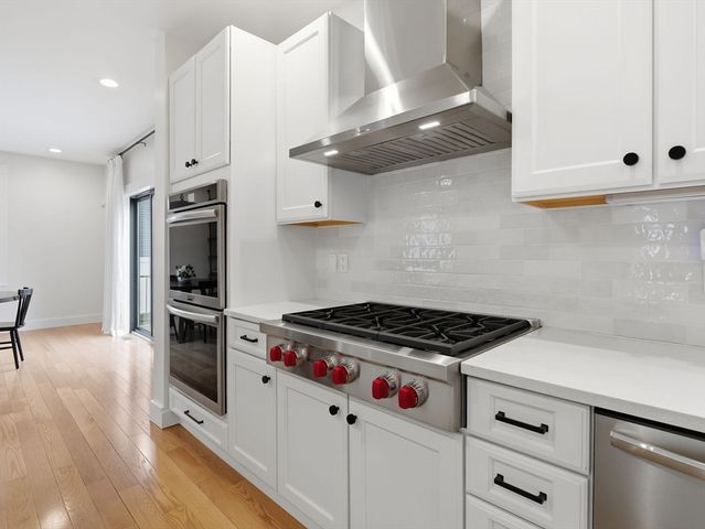 2 Winterberry Cir, Salisbury, MA 01952