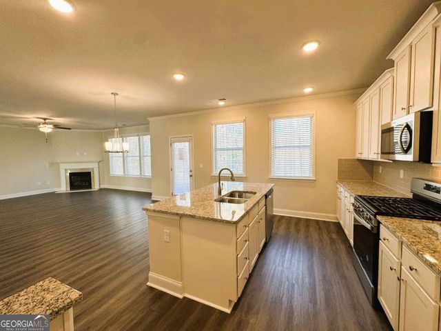 2180 Highridge Point Drive, Lithia Springs, GA 30122