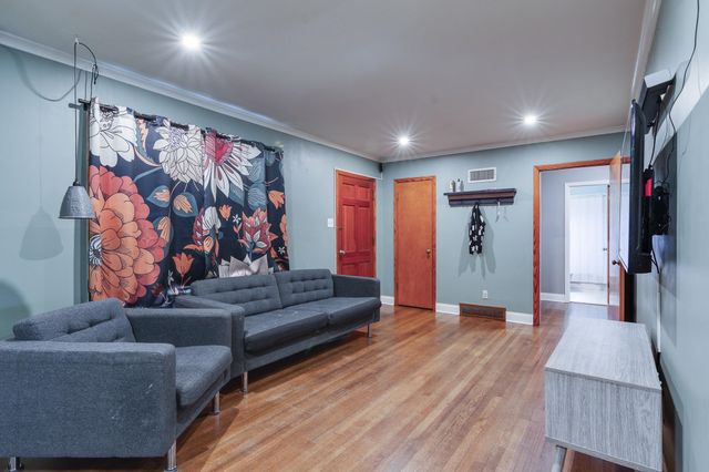 4944 MOCKINGBIRD LN, Memphis, TN 38117