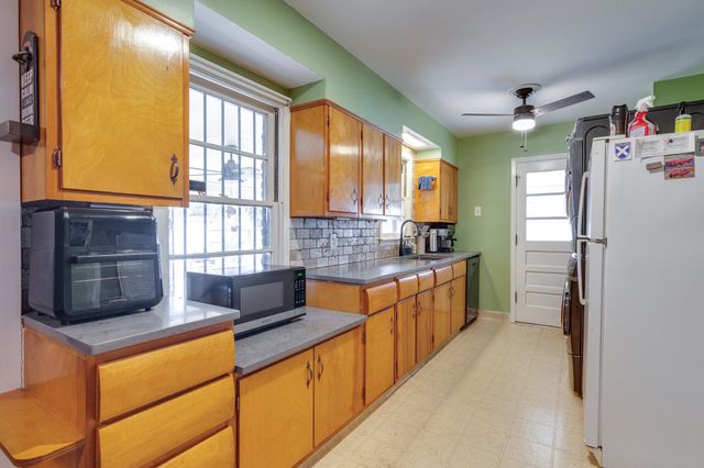 4944 MOCKINGBIRD LN, Memphis, TN 38117