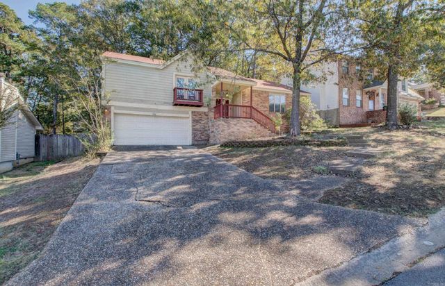 58 Vantage Drive, Maumelle, AR 72113