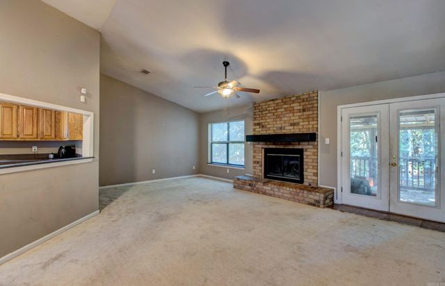 58 Vantage Drive, Maumelle, AR 72113