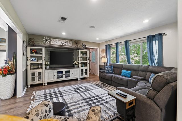 15696 Lakeway Drive, Willis, TX 77318