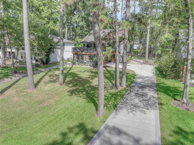 15696 Lakeway Drive, Willis, TX 77318