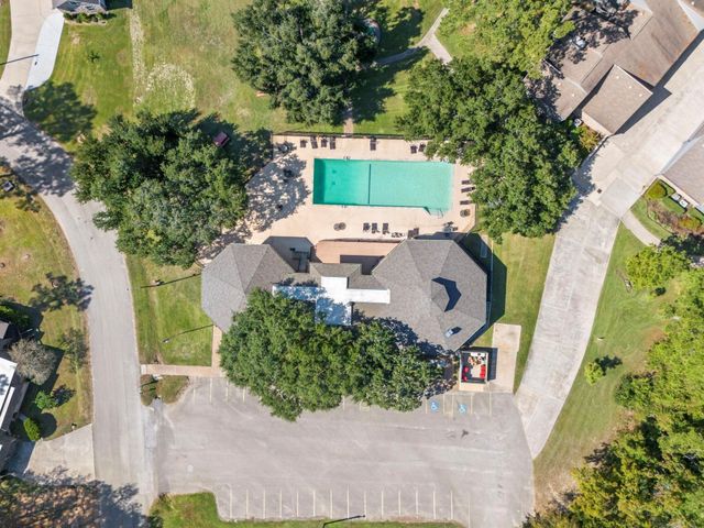 15696 Lakeway Drive, Willis, TX 77318