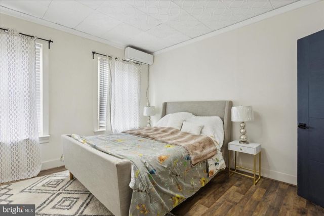 2046 SIGEL ST, Philadelphia, PA 19145