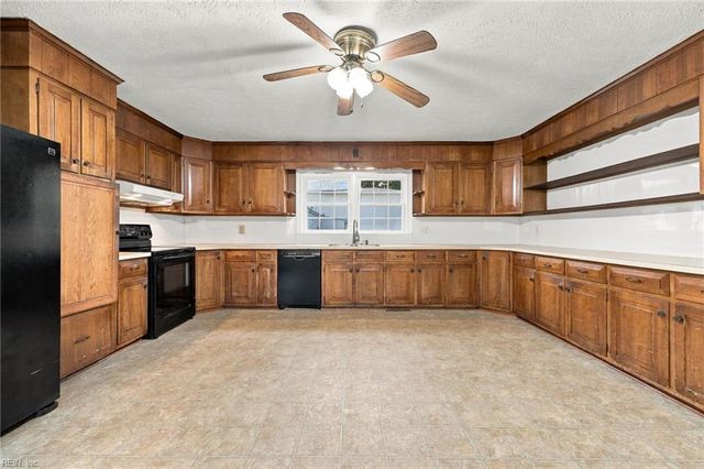 6014 Old Chestnut AVE, Newport News, VA 23605