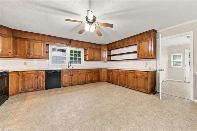 6014 Old Chestnut AVE, Newport News, VA 23605