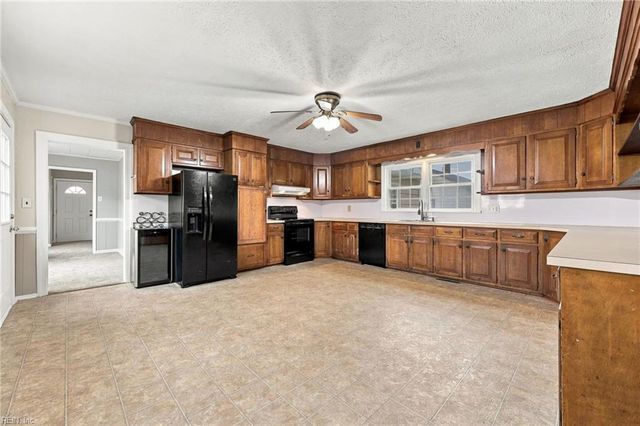 6014 Old Chestnut AVE, Newport News, VA 23605