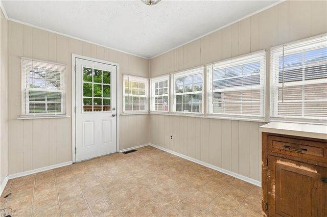 6014 Old Chestnut AVE, Newport News, VA 23605