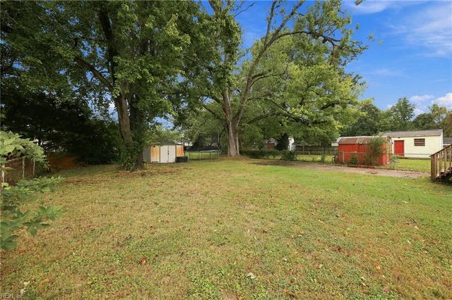 6014 Old Chestnut AVE, Newport News, VA 23605