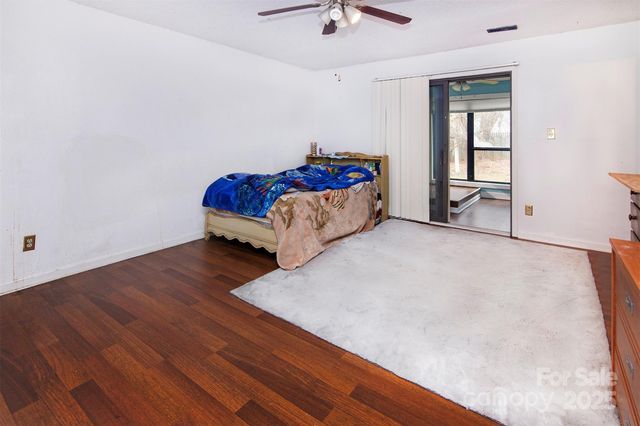 4715 Cricklewood Lane, Charlotte, NC 28212