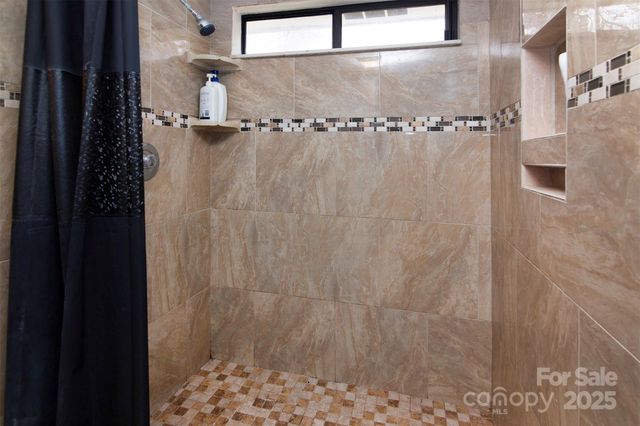 4715 Cricklewood Lane, Charlotte, NC 28212