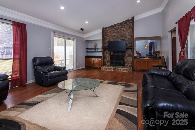 4715 Cricklewood Lane, Charlotte, NC 28212