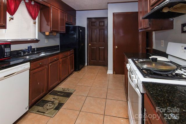 4715 Cricklewood Lane, Charlotte, NC 28212