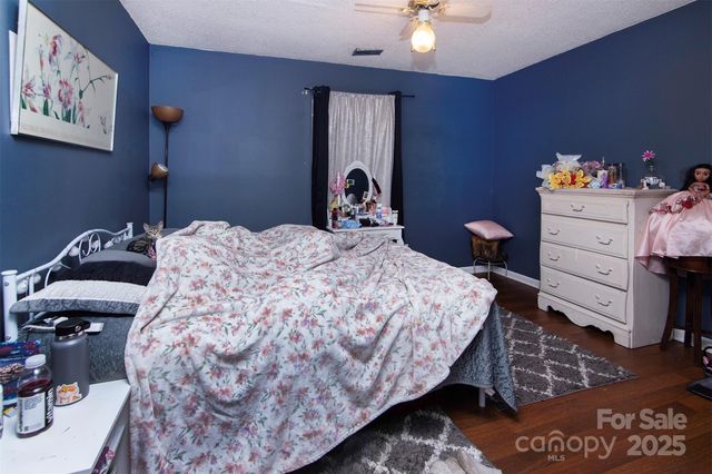 4715 Cricklewood Lane, Charlotte, NC 28212