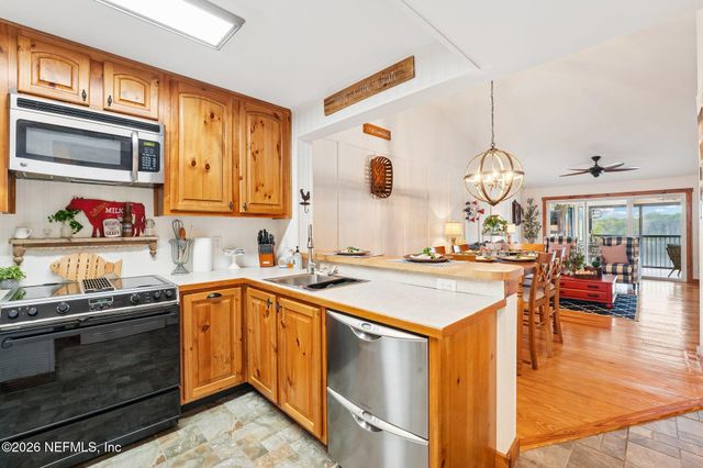 99 BROAD RIVER Place 1306, Welaka, FL 32193