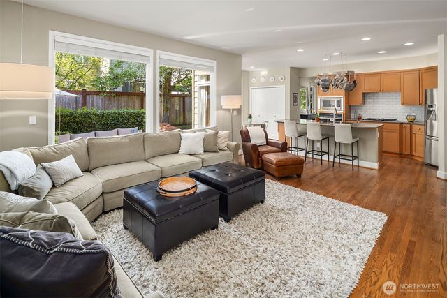3517 211th Pl SE, Sammamish, WA 98075