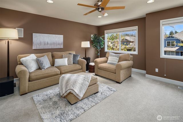 3517 211th Pl SE, Sammamish, WA 98075