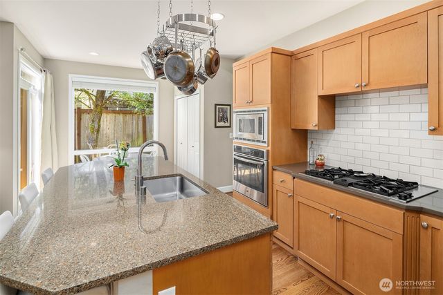3517 211th Pl SE, Sammamish, WA 98075