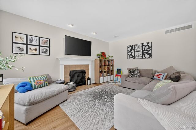 17361 Spartan Drive, Brownstown Charter Township, MI 48174