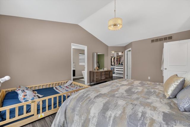 17361 Spartan Drive, Brownstown Charter Township, MI 48174