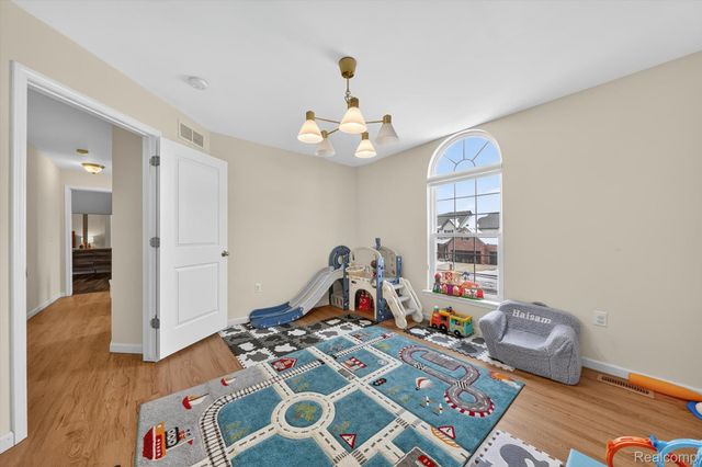 17361 Spartan Drive, Brownstown Charter Township, MI 48174