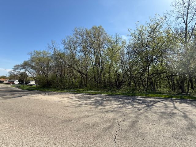 1716-1728-1740 Oak Drive, Mchenry, IL 60050