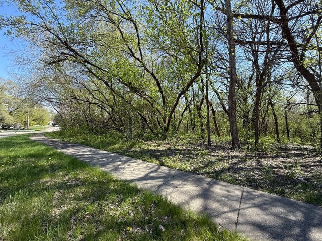 1716-1728-1740 Oak Drive, Mchenry, IL 60050