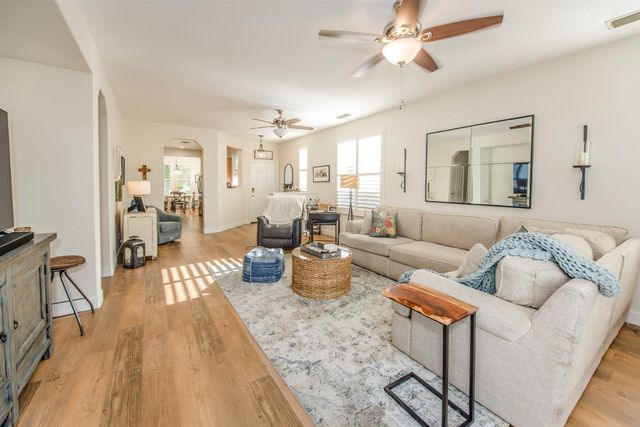 12 Wharfdale, Sacramento, CA 95835